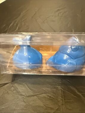 Tag Blue fish salt and pepper shaker Accent Set or use as a dinner piece